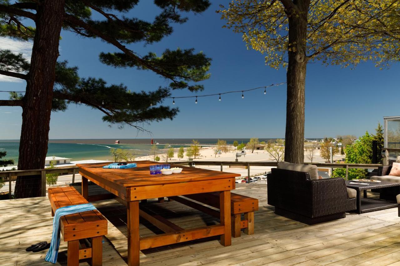 Looking Glass Beachfront Inn Grand Haven Ngoại thất bức ảnh